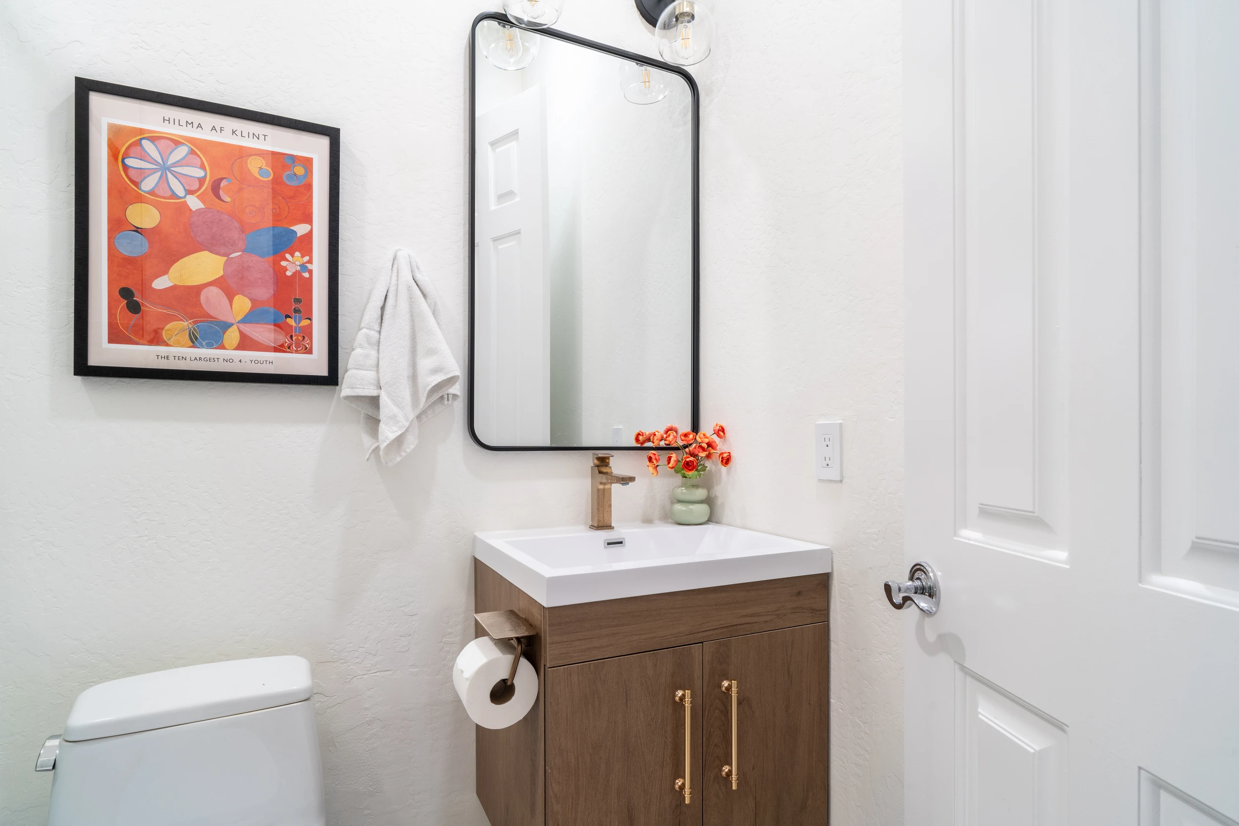 Guest Bathroom - Vanity