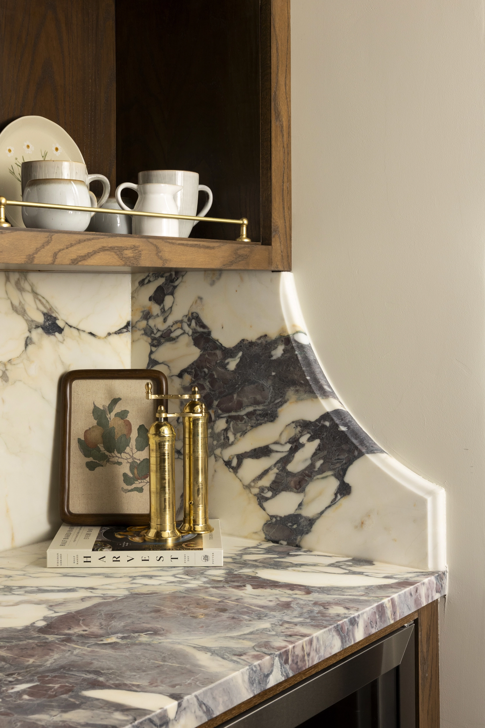 Marble countertop and backsplash surface